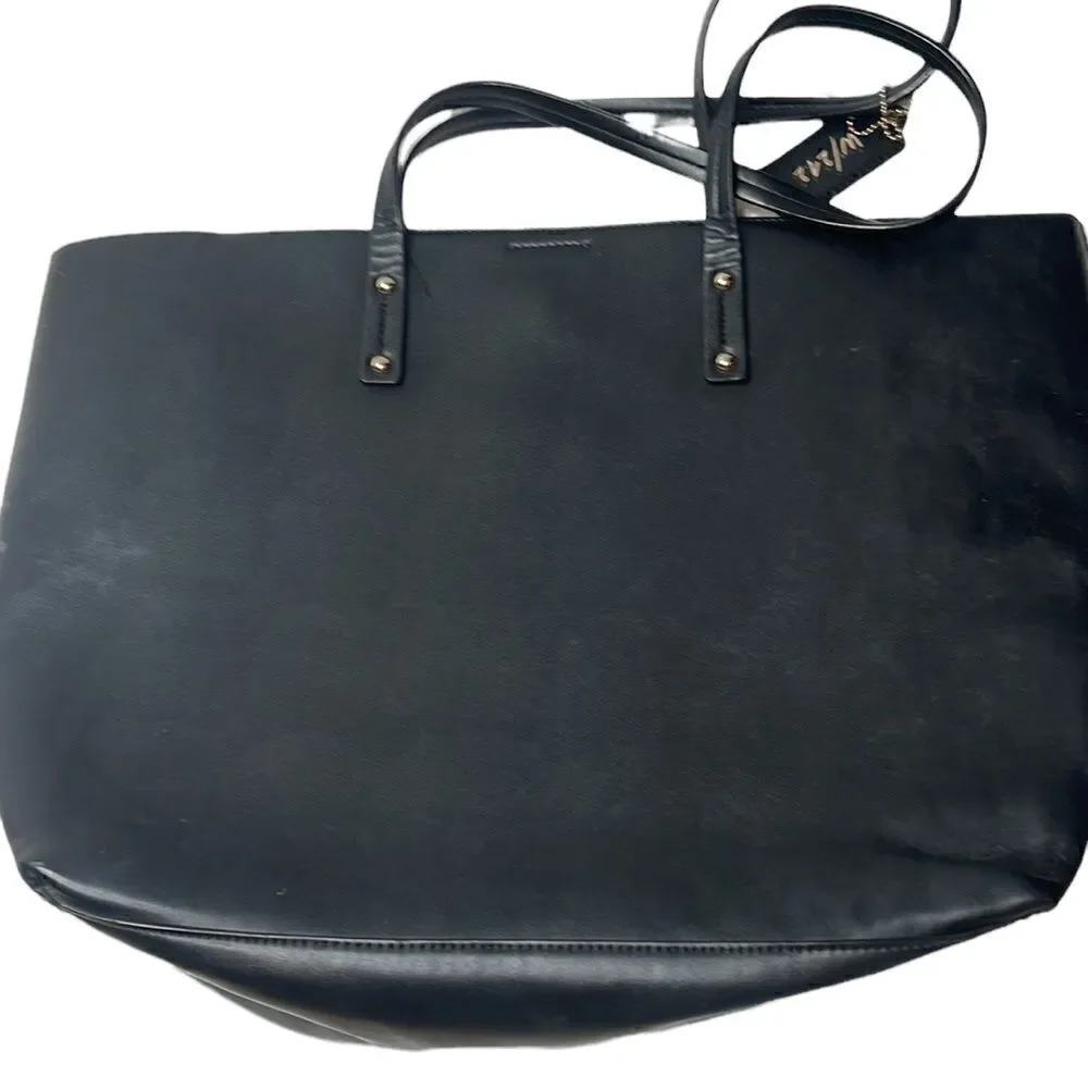 W/212 Black Tote Bag.